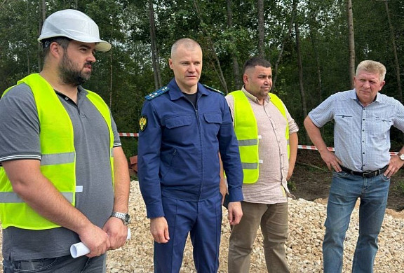 В Лухском районе мост строят с отставанием от графика 